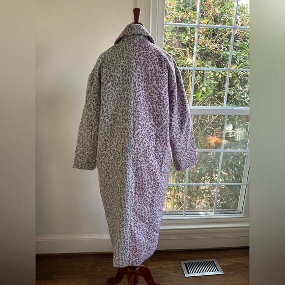 ASOS DESIGN PETITE Mix Gray Pink Leopard Cheetah Animal Print Brushed Coat - Picture 11 of 14